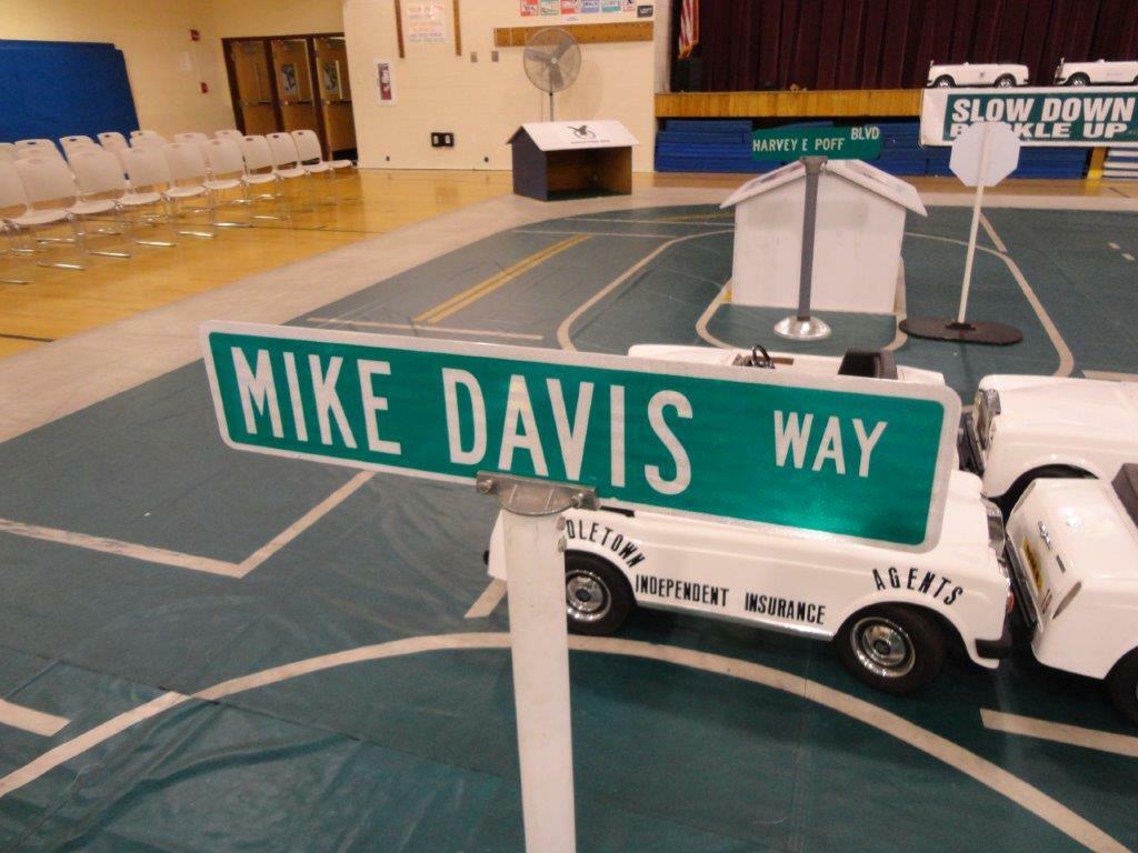 Mike Davis Way Street sign